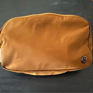 Lululemon Everywhere Belt Bag 1L